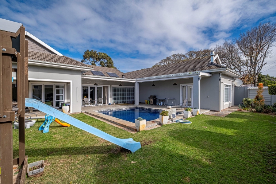 4 Bedroom Property for Sale in Walmer Eastern Cape